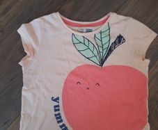 Apple Thirt girls size 8-9 years