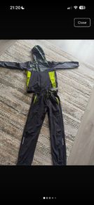 Technical wind breaker and bottoms