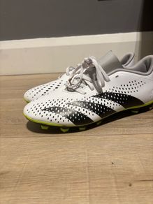 Adidas predator football/ soccer boots
