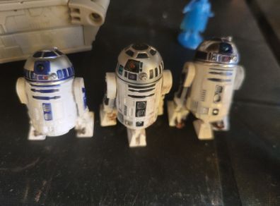r2 d2