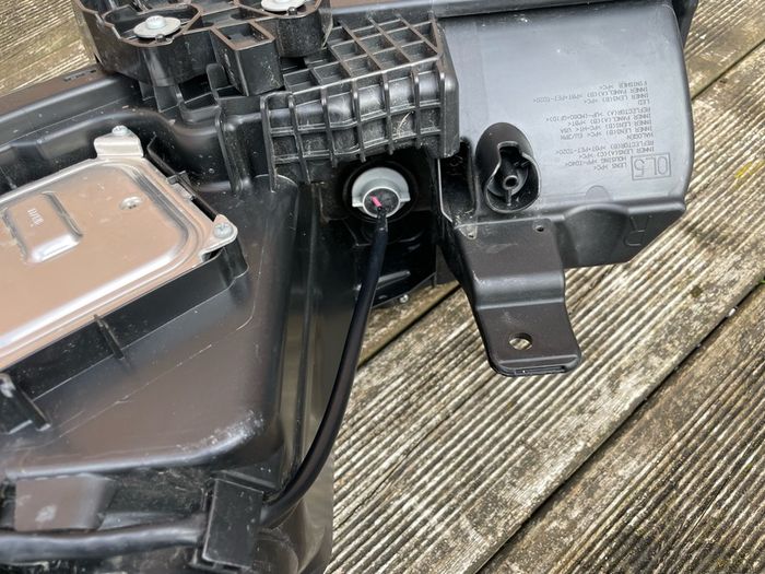 Nissan Leaf Headlight Driver side 2019