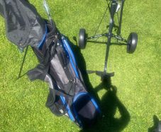 wilson set of golf clubs & carrier foldable system