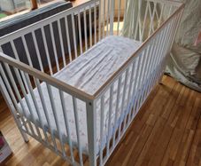 baby cot