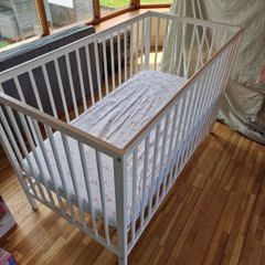 baby cot