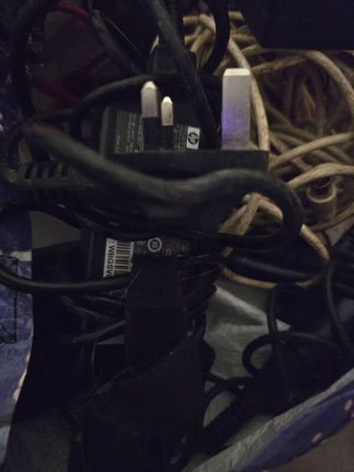 Joblot Electronics: controller, mobile + laptop chargers, laptop batteries, cables, etc