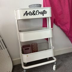 White Art trolly
