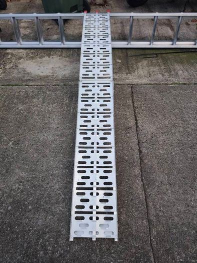 Motorcycle ramp