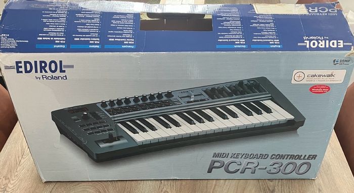 Edirol PCR-300 MIDI Keyboard