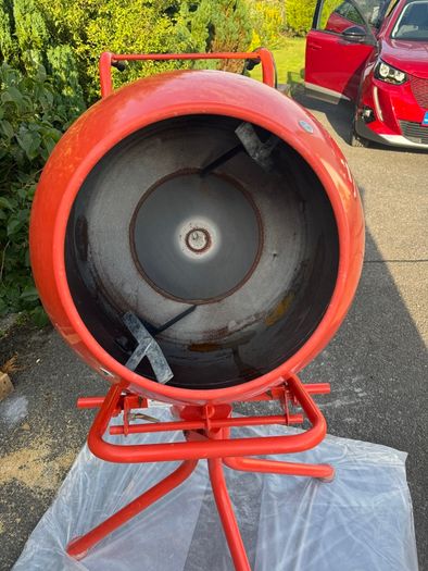 Concrete mixer - like new!!!