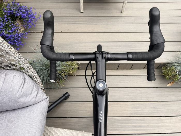 Giant Defy Black, Advanced 2 2022
