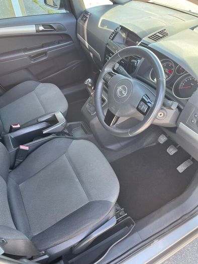 Opel Zafira 2014