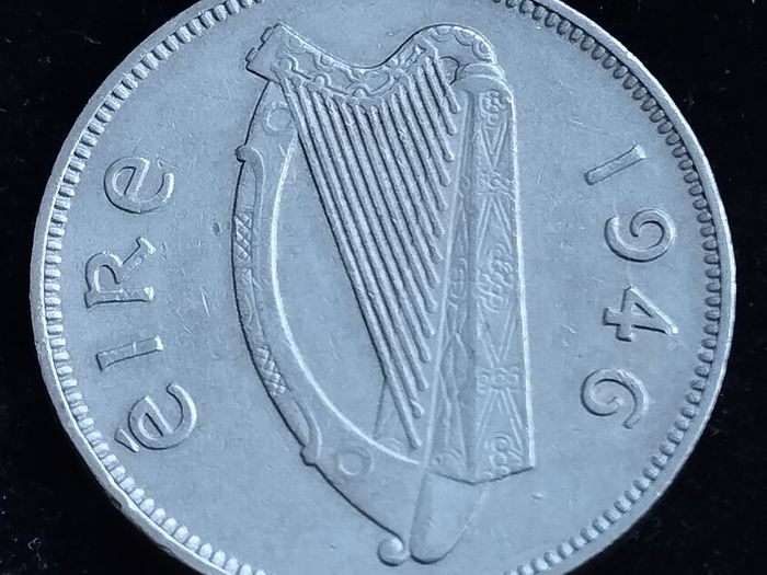 Ireland - 1946 - 6 Pence - Wolfhound - KM.13a - [2062]