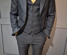 Mens River Island navy suit.