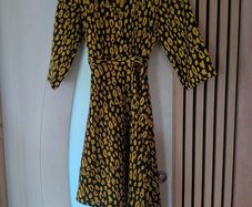 Mustard & Black Dreas