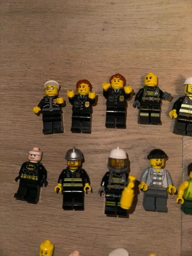 Retired LEGO minifig bundle plus accessories 24 figs