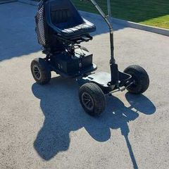 Single seater golf buggy