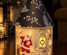 Straits Light-Up Christmas House, new