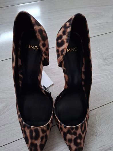 leopard print heels