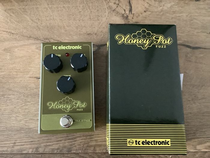 TC Electronic Honey Pot Fuzz box