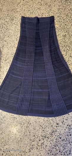 COS navy ribbed long skirt