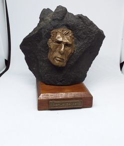 Samuel Beckett sculpture