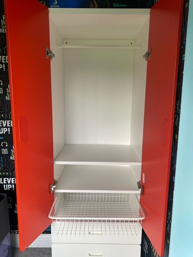 kids wardrobe