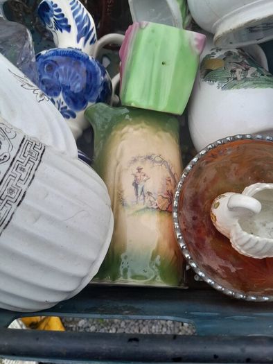 box of vintage collectable