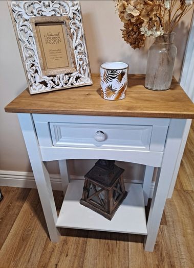 Side Table/ Lamp Stand