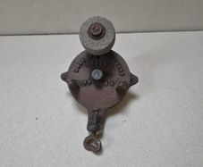 Vintage Blade Sharpening Device