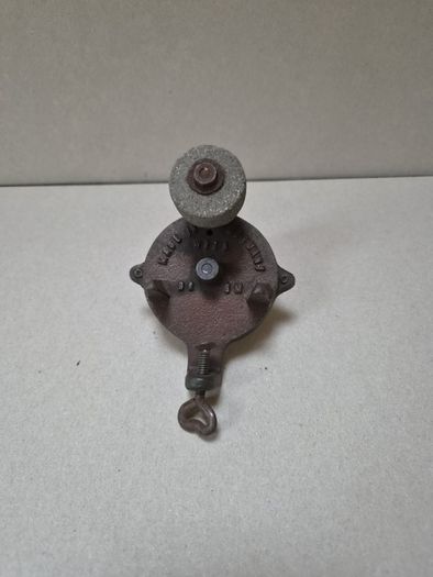 Vintage Blade Sharpening Device