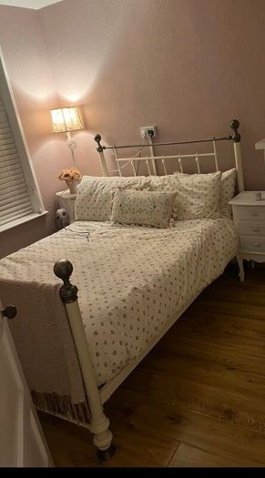 Double bed