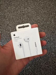Apple EarPods with 3.5mm Headphone Plug. Brand New & Sealed