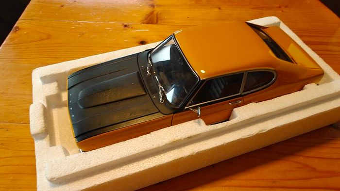 Ford Capri 2600 RS 1970, 1:18 Scale Minichamps