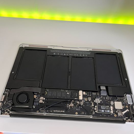 2015 MacBook Air for parts + parts