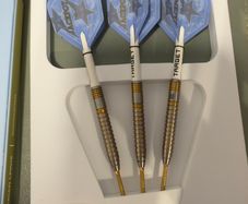Adrian Lewis 23g Gen 5 Darts