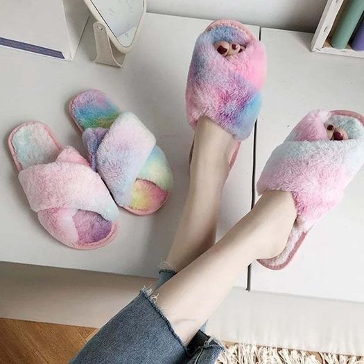 Crossover Slippers