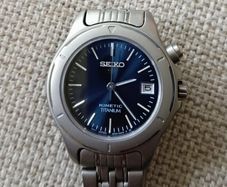 Vintage Ladies Seiko Sapphlex Crystal Titanium Water Resistant Watch in very good condition with no issues working perfectly and has the original box and information booklet see all photos FREE STANDARD POSTAGE INCLUDED