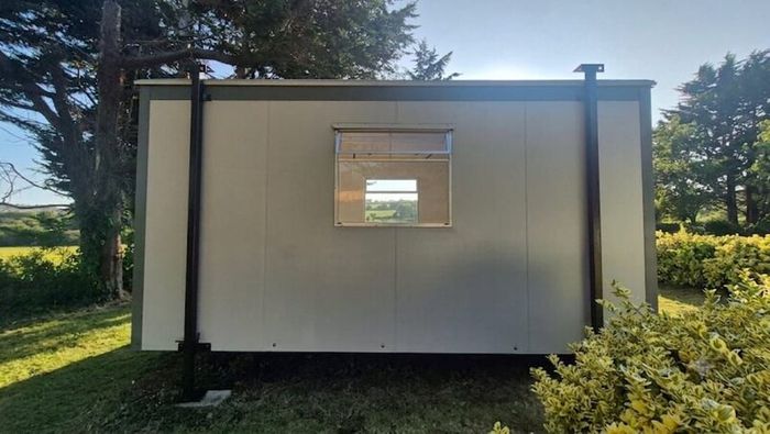 5m  3m Jackleg Porta Cabin  Excellent Condition