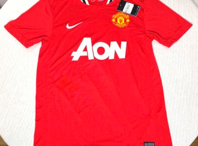 2011/12 New with Tag Manchester United Nike Jersey Size M Adults