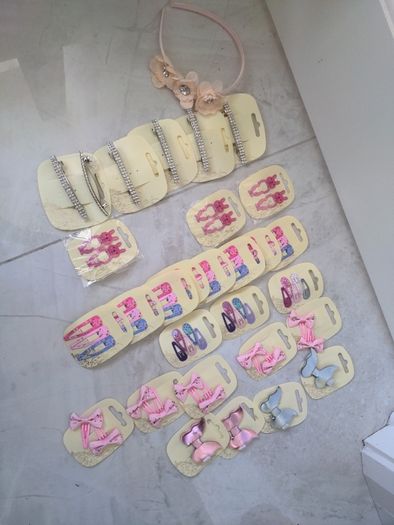 Girls hair accessories