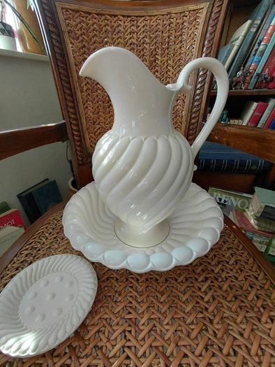 beautiful French porcelain wash bowl, pitcher & soap dish set