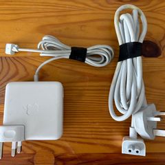 60W MagSafe Power Adapter Model: 1184A
