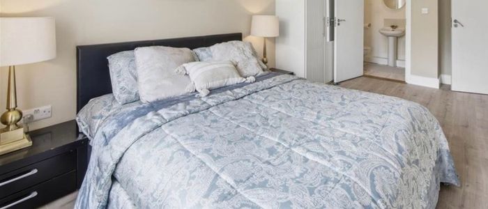 King size bed