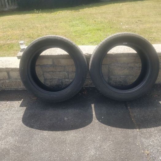 255/50R19 Pirelli tyres with 5mm Thread.
