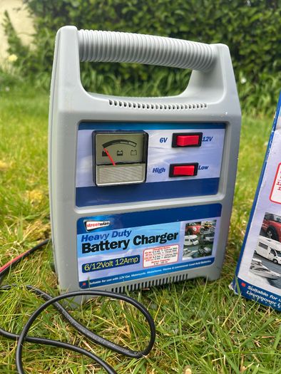Heavy Duty Battery Charger NEW