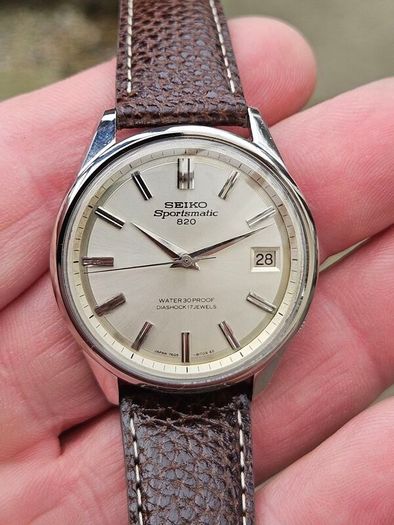 Watch Seiko Sportsmatic 820 Automatic.