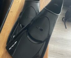 Swimming fins