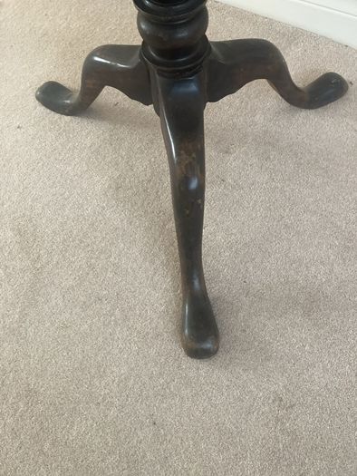 Antique Mahogany Tilt Table