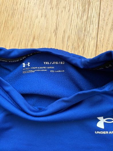Under Armour Top Size YXL