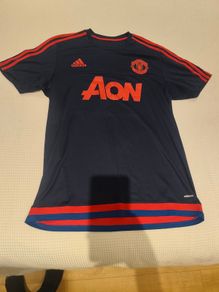 Man utd jersey